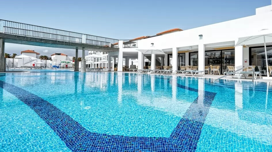 Broncemar Beach Suites Hotel